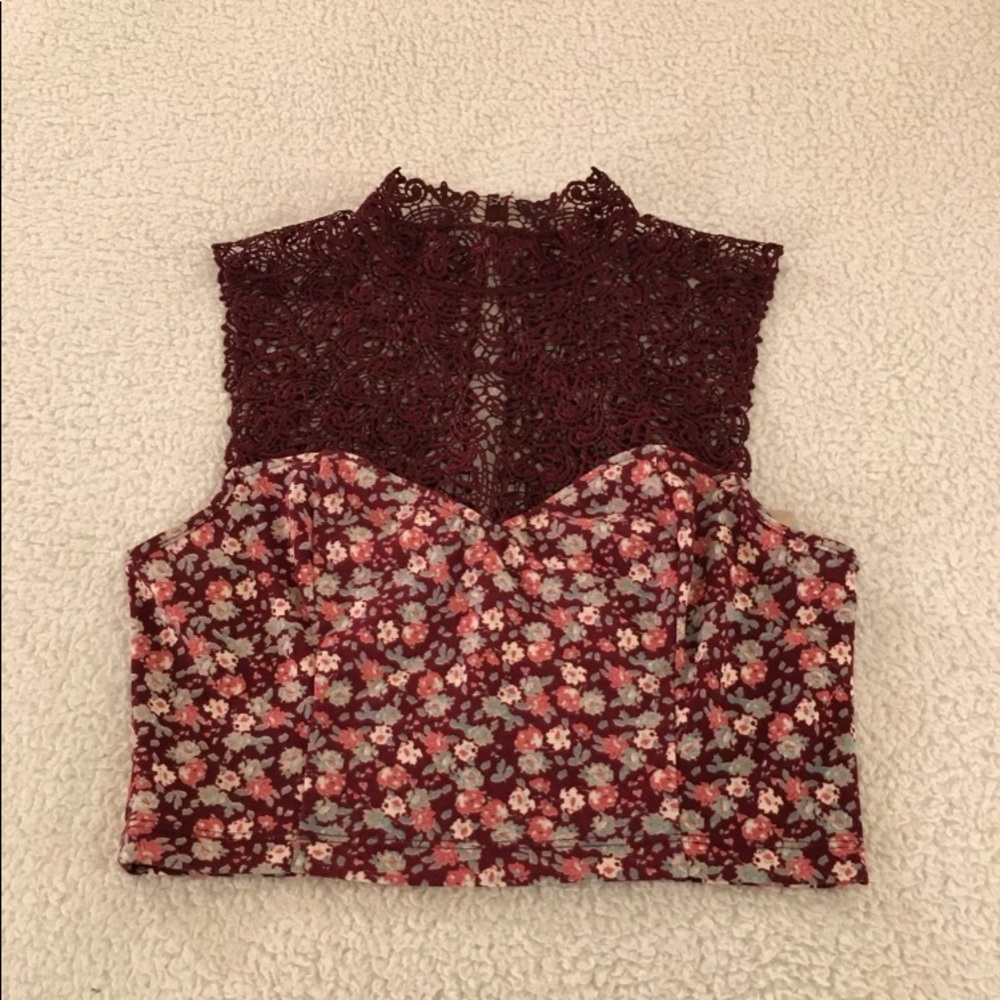 URBAN OUTFITTERS • Cropped Tank Top with Mock Neck • Size Large • NWT